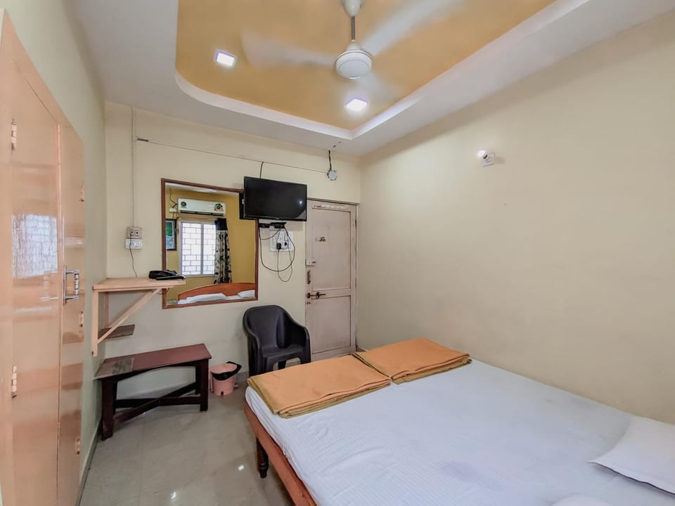 Bed, TV and multimedia
