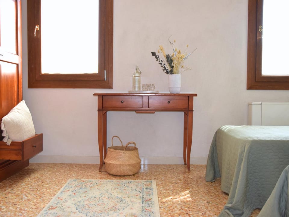 Bedroom, furniture