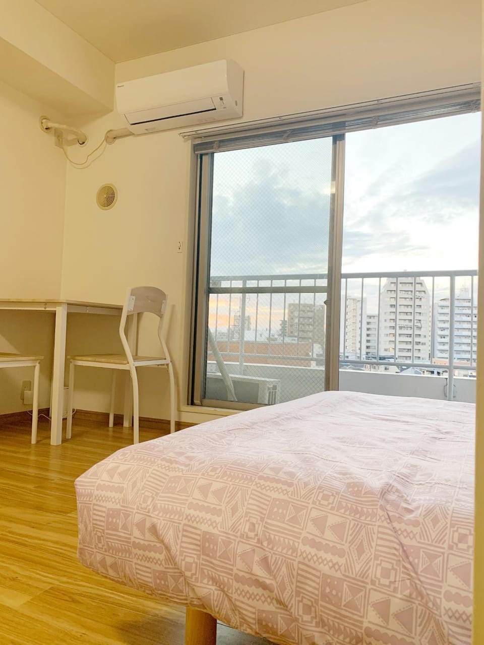 Bed, View (from property/room), Balcony/Terrace, Bedroom, air conditioner