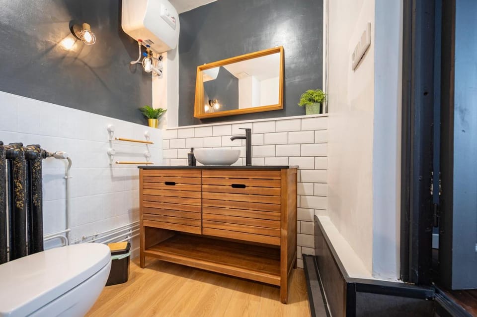 Toilet, Bathroom