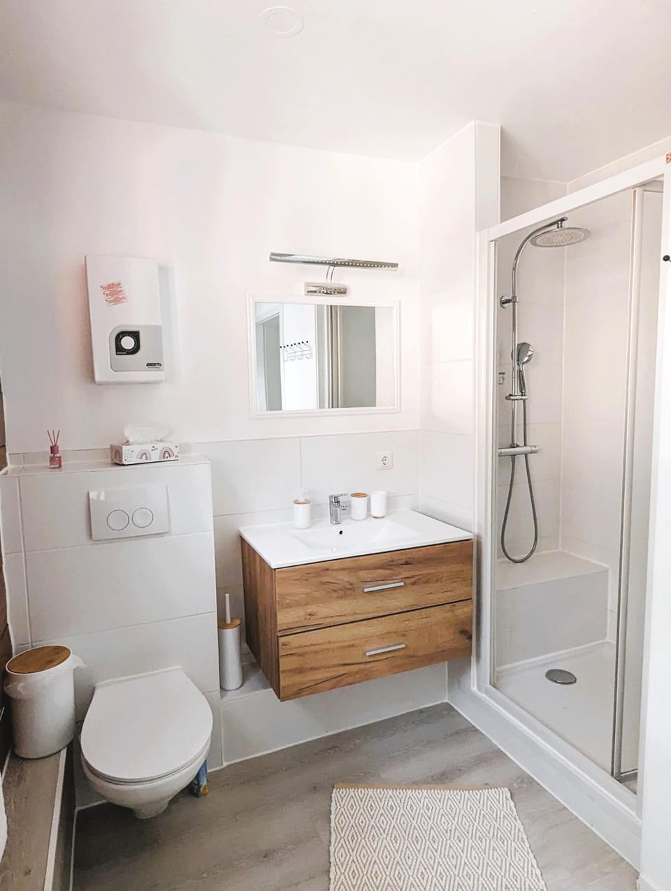 Shower, Toilet, Bathroom