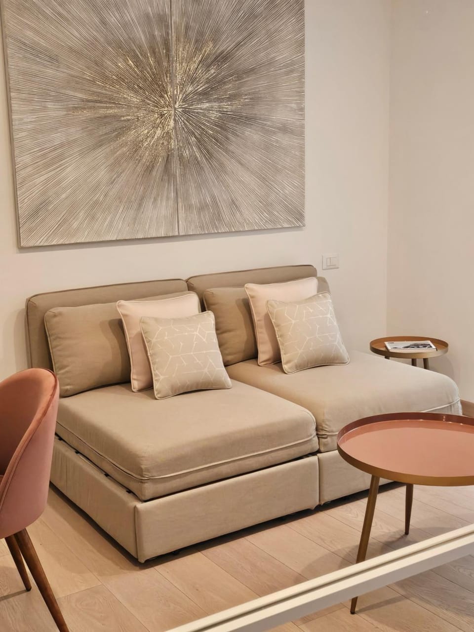 Living room, Seating area