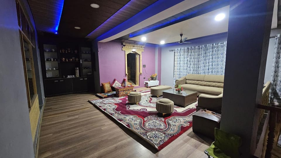 Game Room, Living room, Seating area, Guests