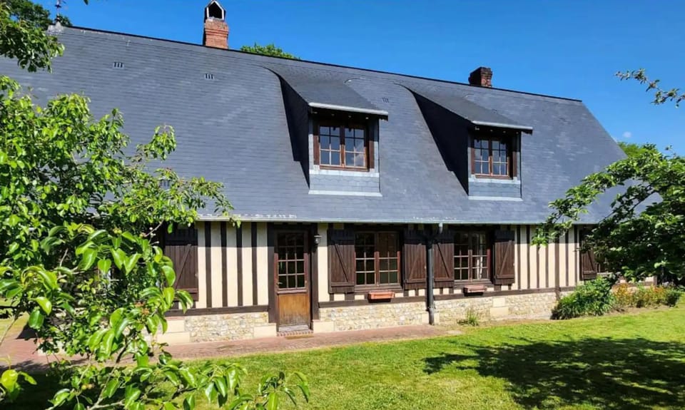 Property building, Garden, Garden view