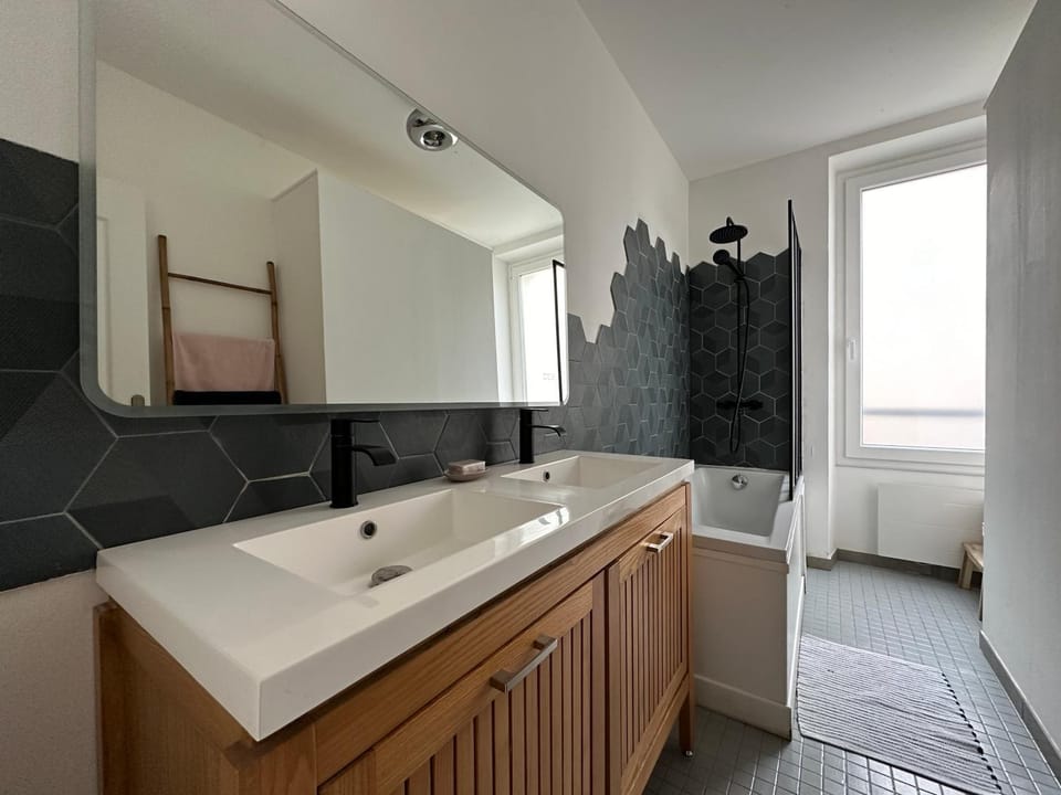 Loft des Chartreux - 150m2 4 chambres Hammam Piscine Centre-ville House in Marseille