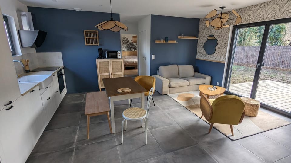 Living room, Dining area, kitchen