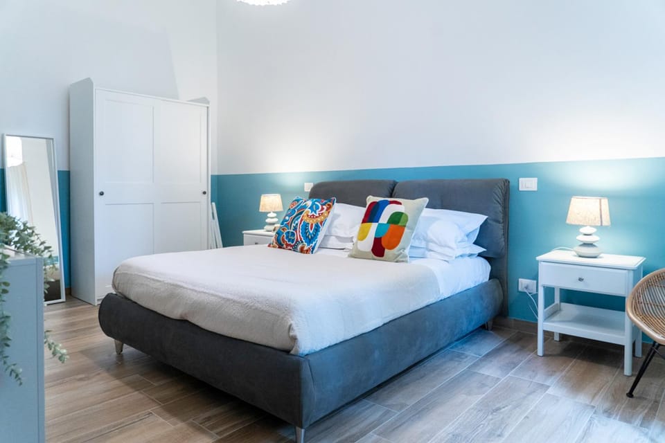 Bed, Photo of the whole room, Bedroom, wardrobe