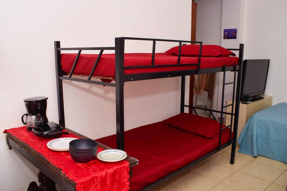 Coffee/tea facilities, bunk bed