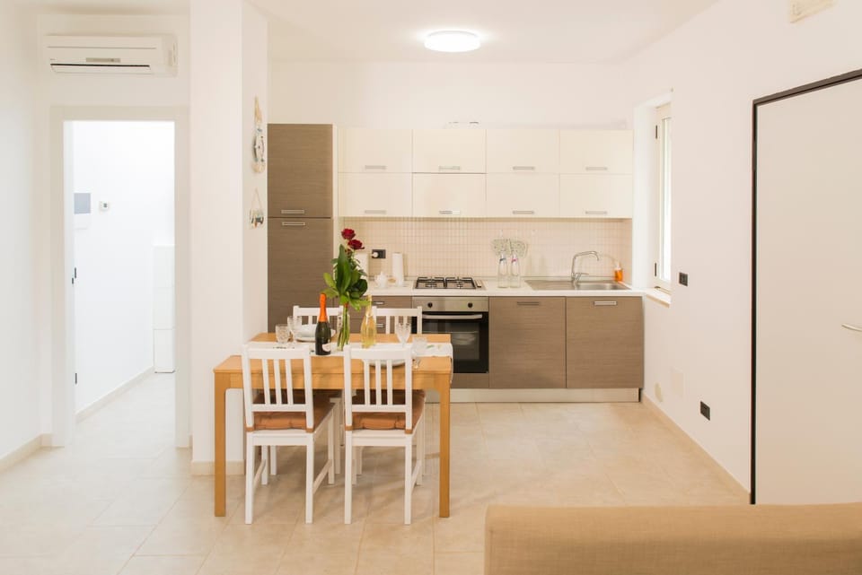 Kitchen or kitchenette, pet friendly
