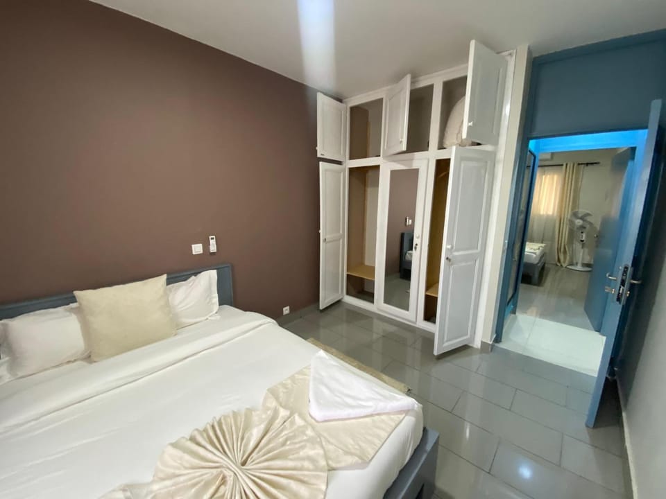 Bedroom, storage
