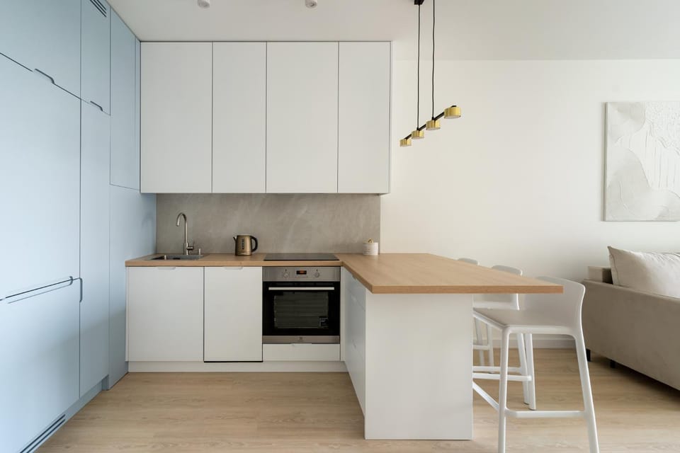 Kitchen or kitchenette, Dining area, dishwasher, stove