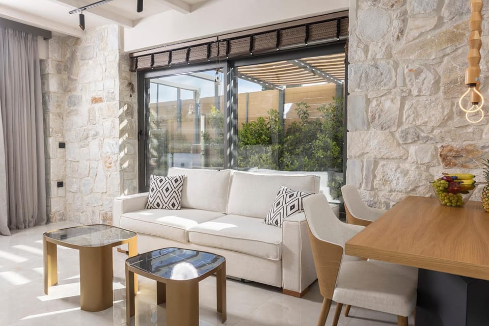 Villa Elios - 100m to beach, Heated Pool Villa in Halkidiki