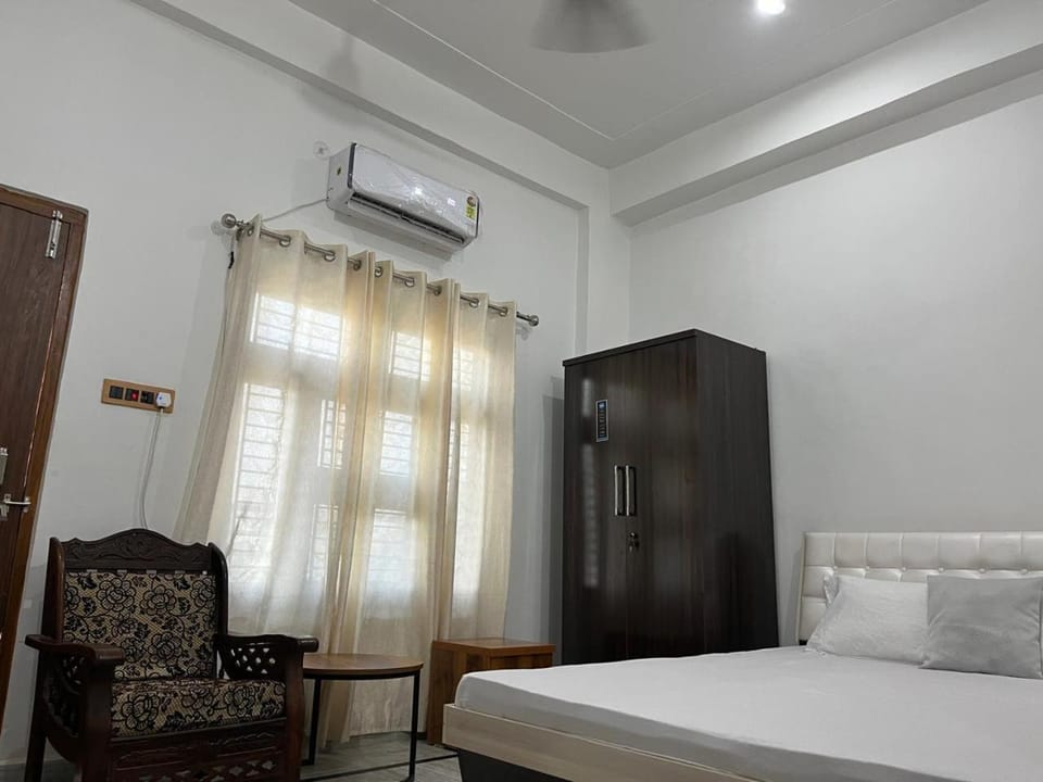 Shri Ram International Home Stay Ayodhya Vacation rental in Nepal