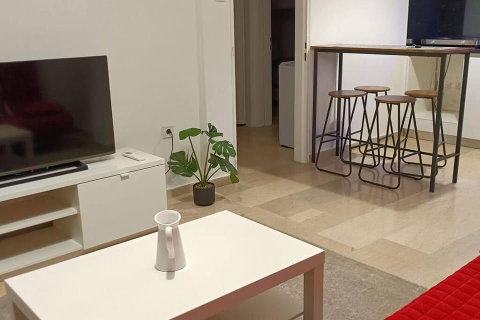 Communal lounge/ TV room, TV and multimedia, Living room, Seating area