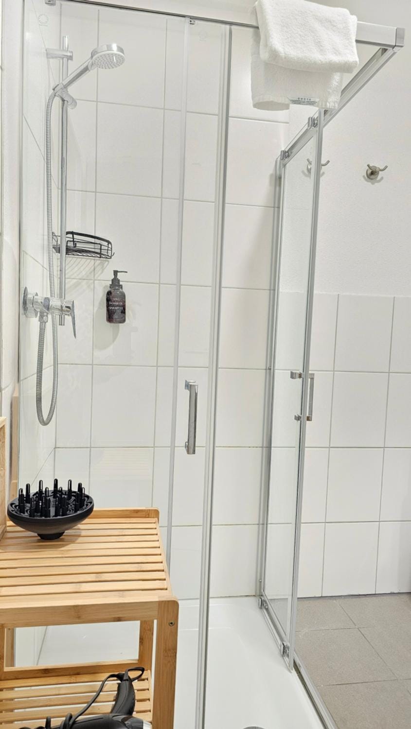 Design-Apartment II Boxspring I Nespresso I Balkon I Basel 10 km I Tiefgarage Apartment in Weil am Rhein