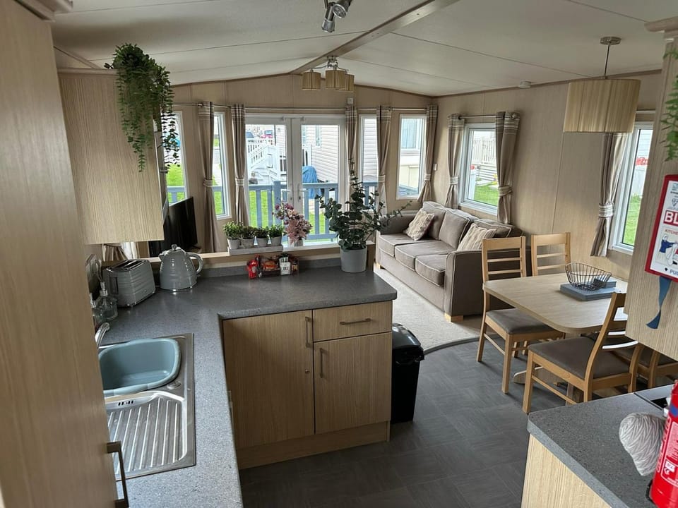 Sunset Paradise House in Selsey