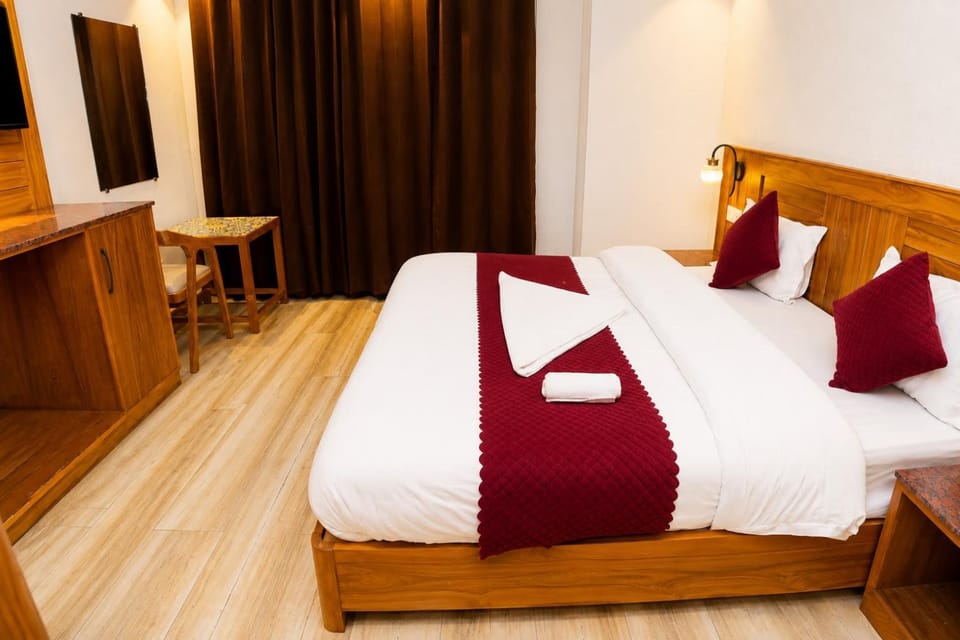 Bed, Photo of the whole room, Bedroom, bunk bed