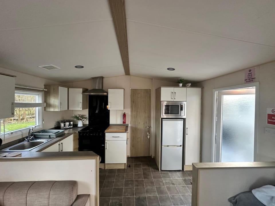 Kitchen or kitchenette, minibar, pet friendly, stove, toaster