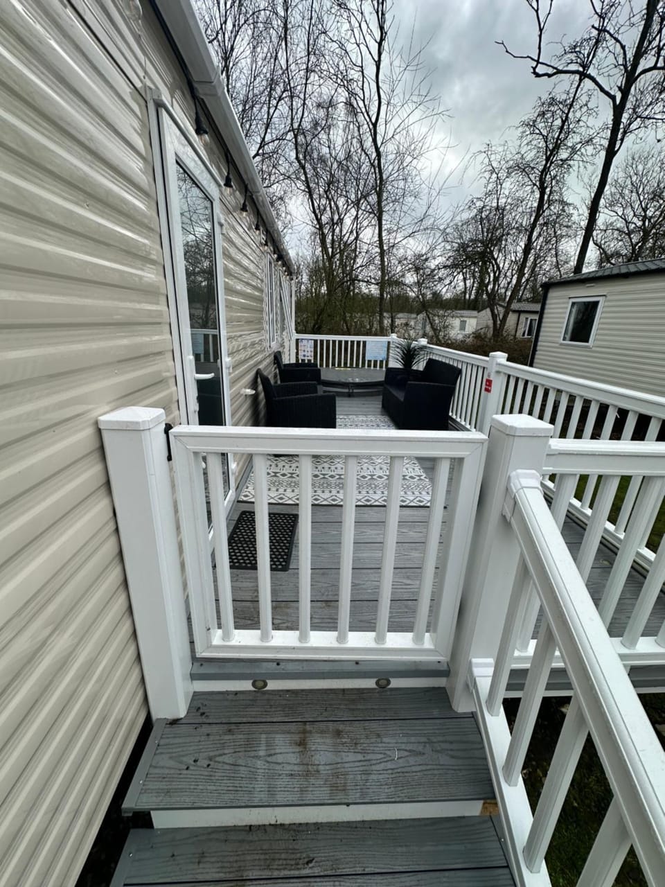 Property building, Hot Tub, Balcony/Terrace