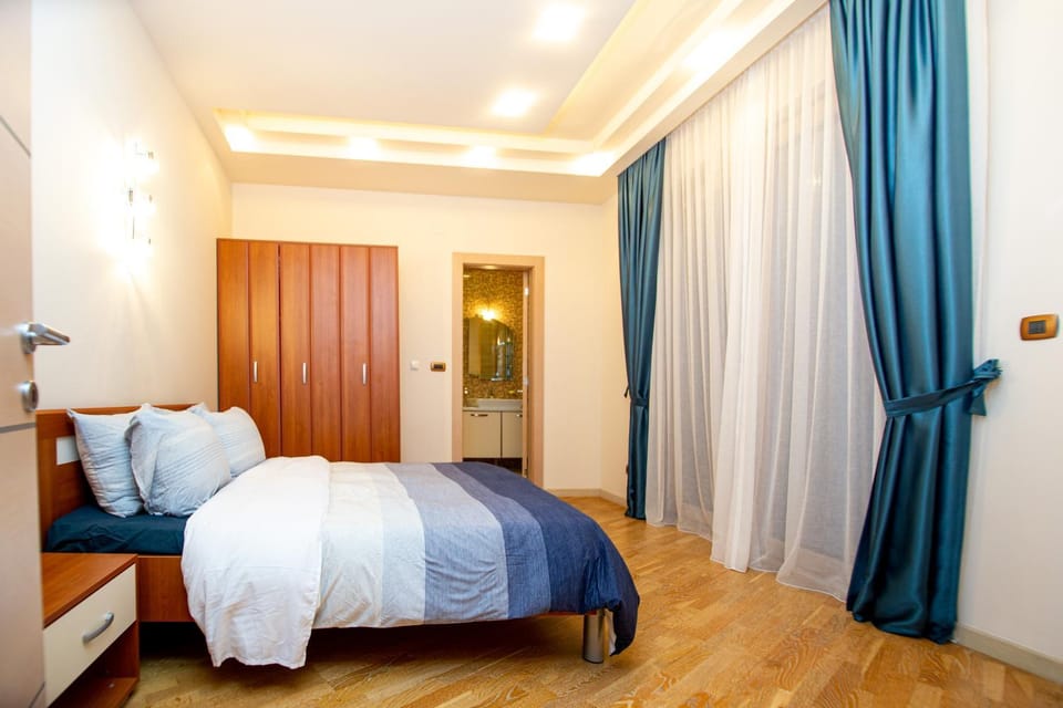 Bed, Photo of the whole room, Bedroom, wardrobe