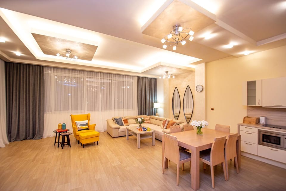Kitchen or kitchenette, Living room, Seating area, Dining area, minibar, pet friendly, stove