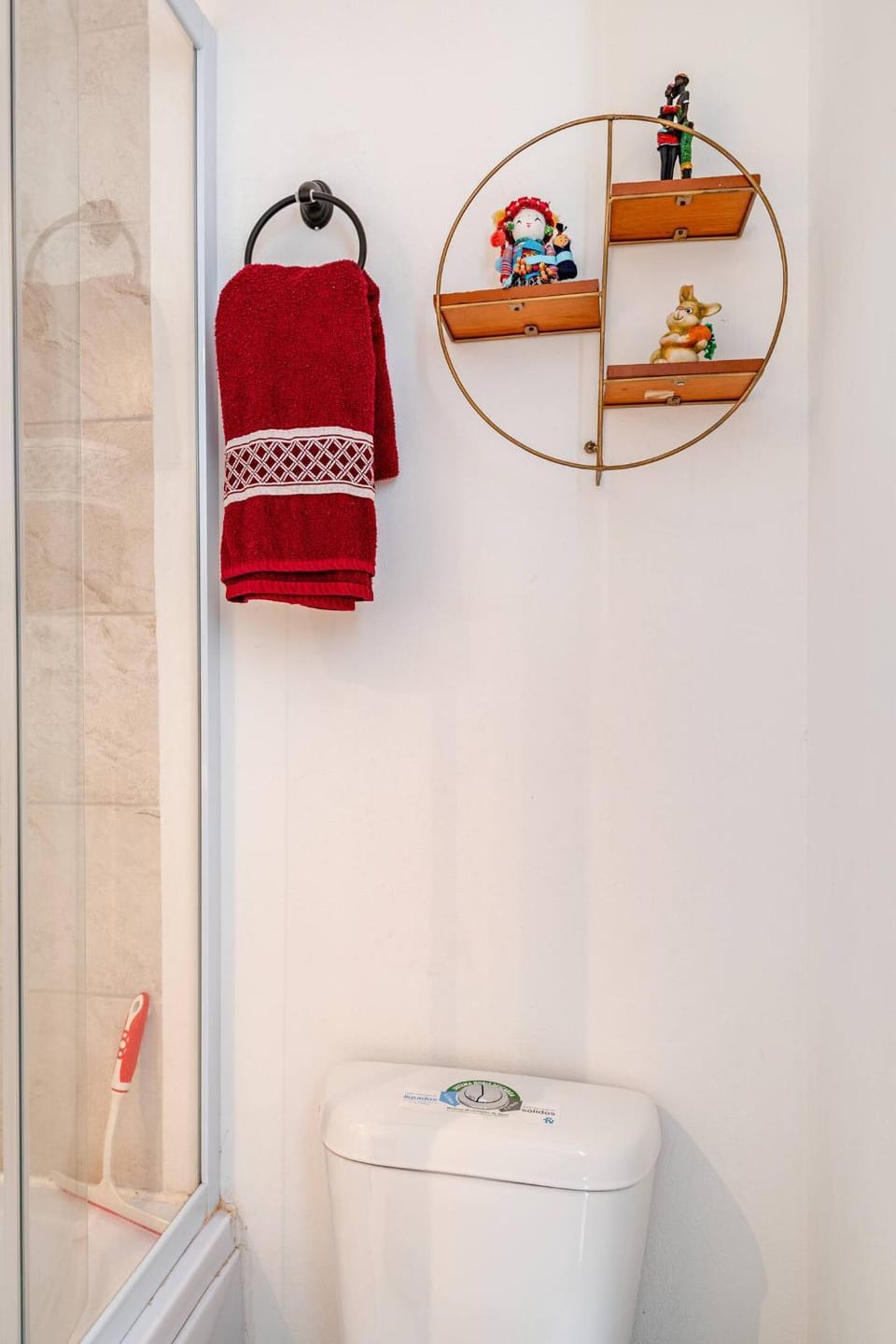 Toilet, Bathroom, towels