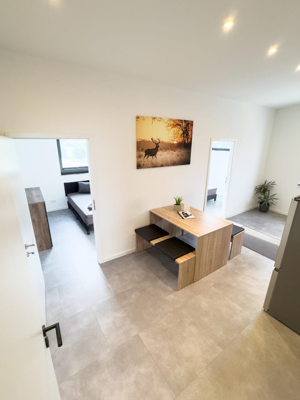 Dining area, Food