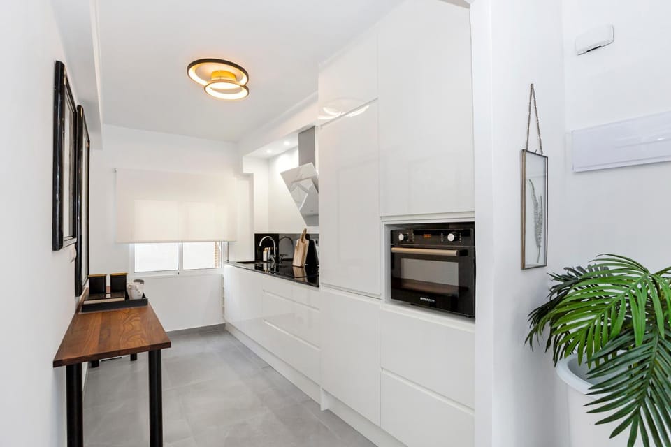 Kitchen or kitchenette, minibar, oven, pet friendly, stove