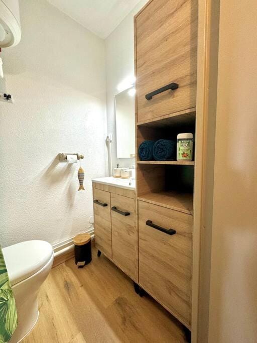 *La Brise Marine*Piscine*Parking*Clim* Apartment in Le Grau-du-Roi