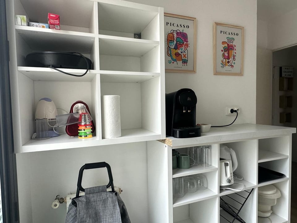 Coffee/tea facilities, Kitchen or kitchenette