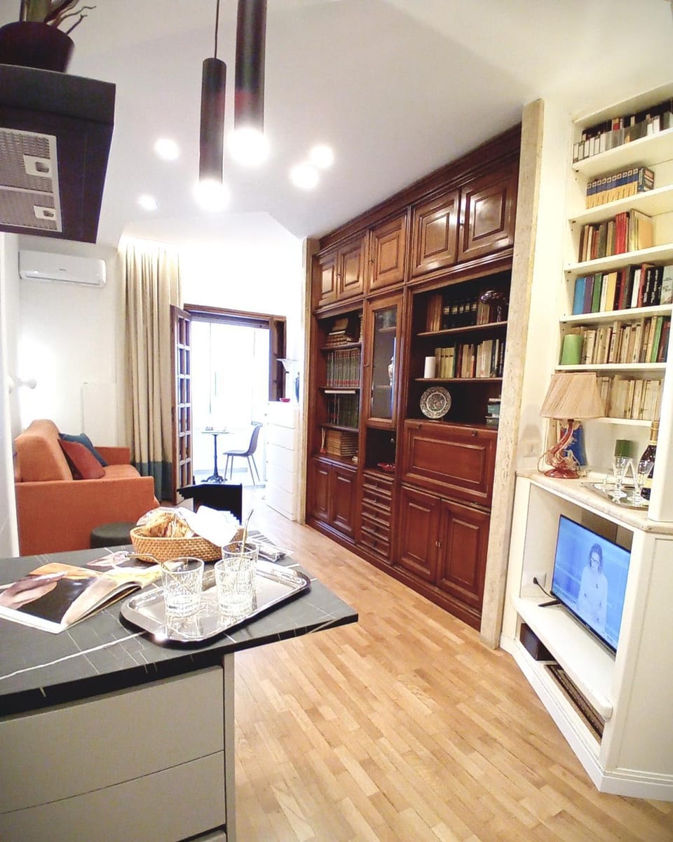 Library, TV and multimedia, Kitchen or kitchenette, Living room