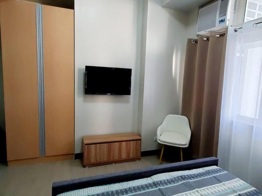 High speed internet - Cozy 1BR fully Furnished Apartment in Pasay