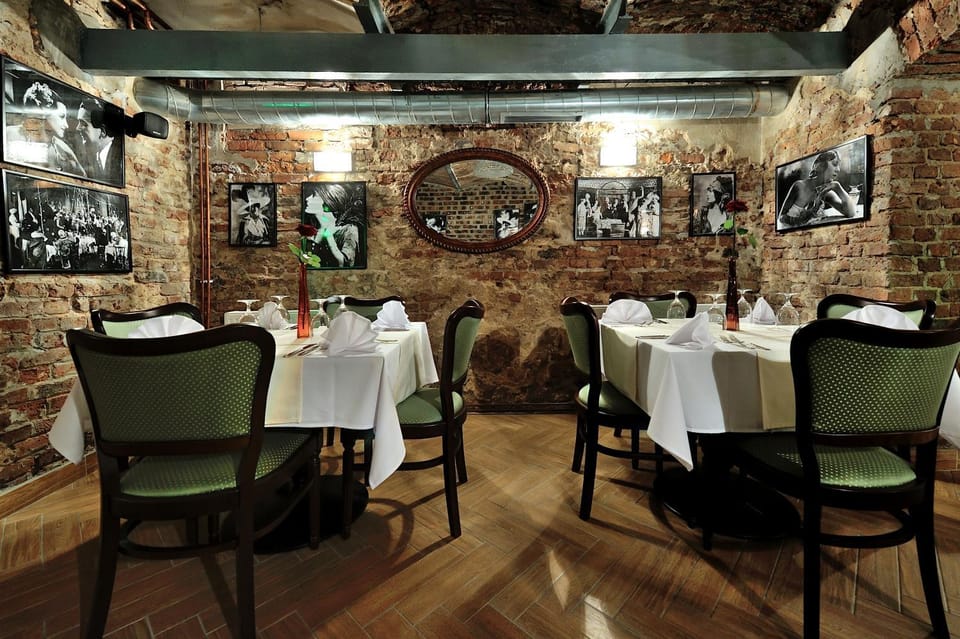 Restaurant/places to eat, Restaurant/places to eat