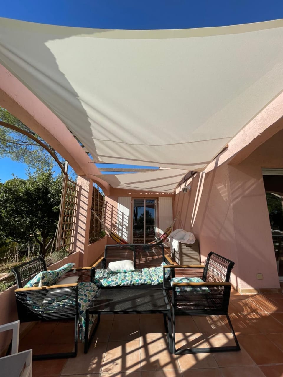 Patio, Seating area