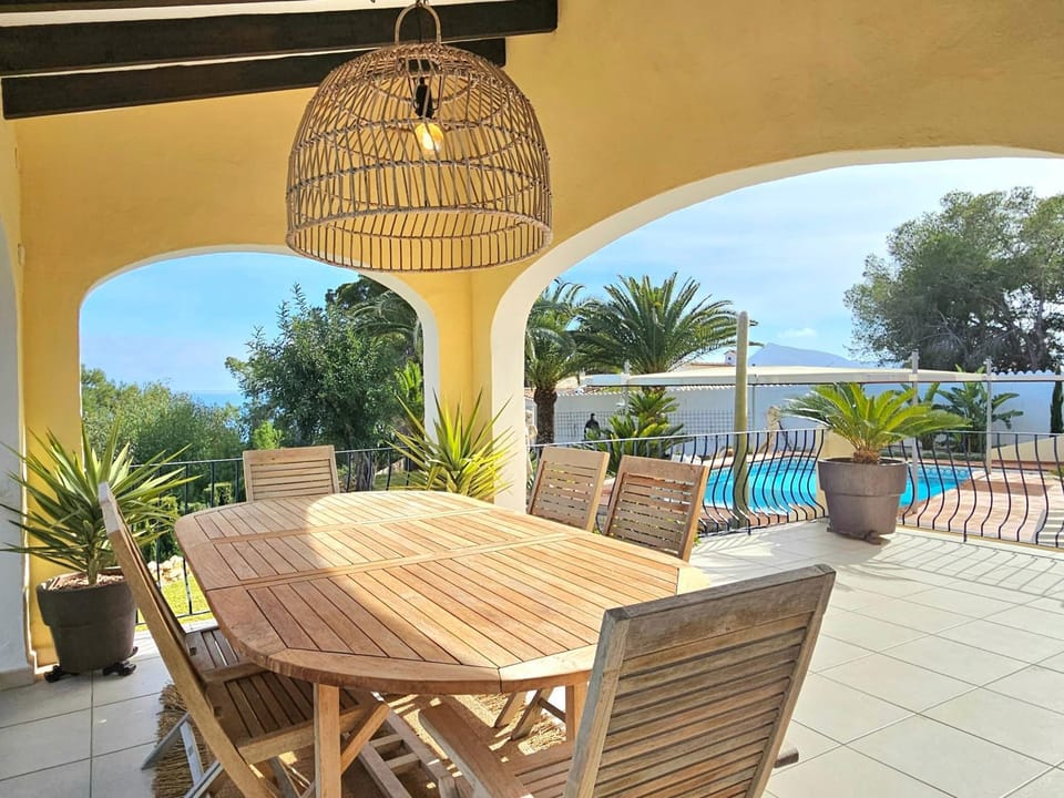 Patio, Natural landscape, View (from property/room), Balcony/Terrace, Balcony/Terrace, Living room, Seating area, Dining area, Sea view