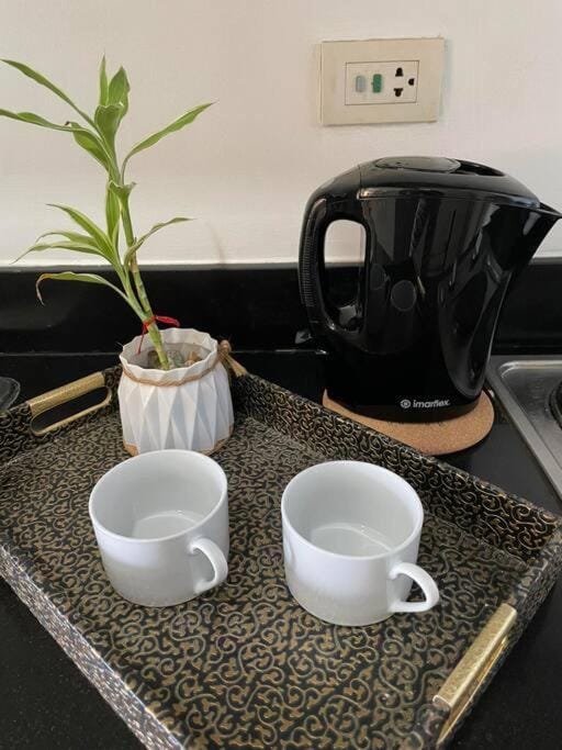 Cozy Sunset View Condo - Centrally Located! Apartment in Pasay