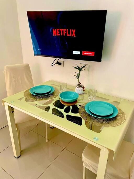 Cozy Sunset View Condo - Centrally Located! Apartment in Pasay