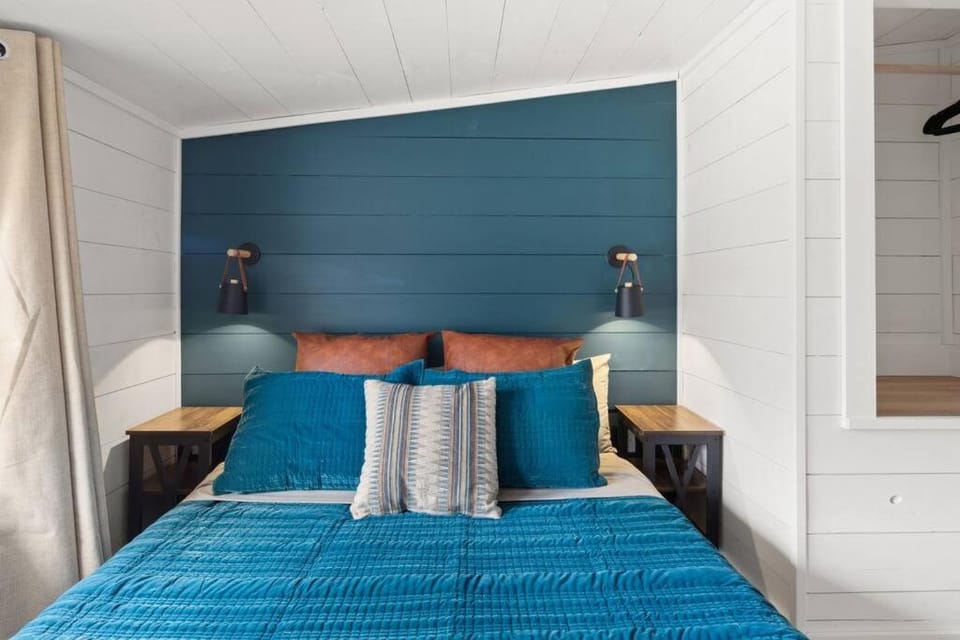 100% Renovated Stowe Village Farmhouse House in Stowe