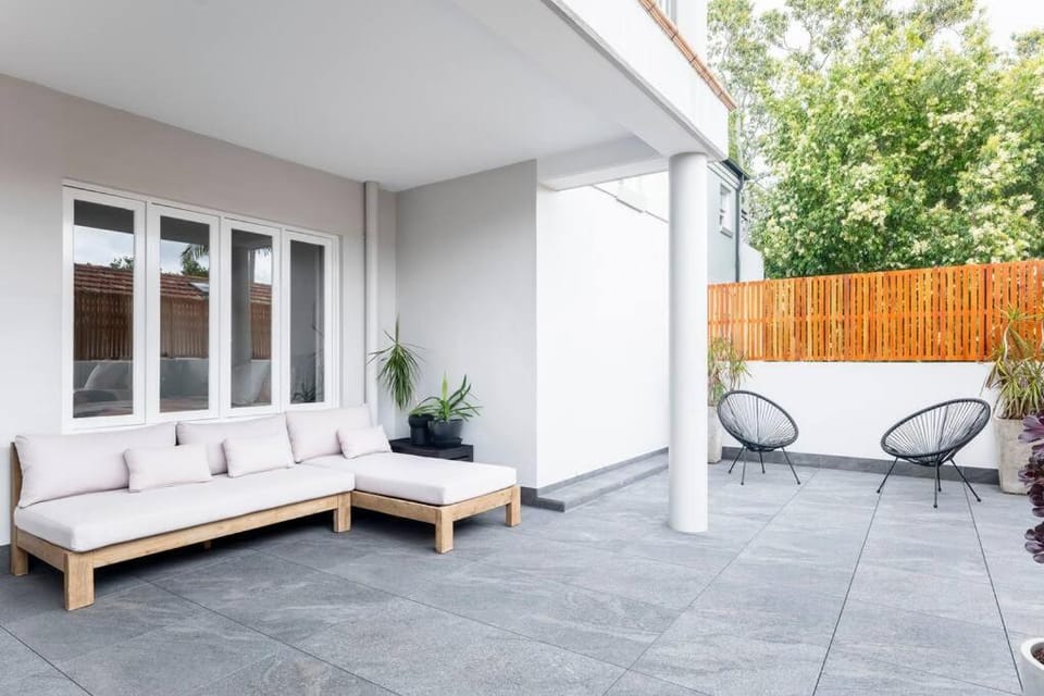 Patio, Day, Balcony/Terrace, Seating area