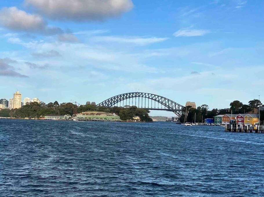 Nearby landmark, Day