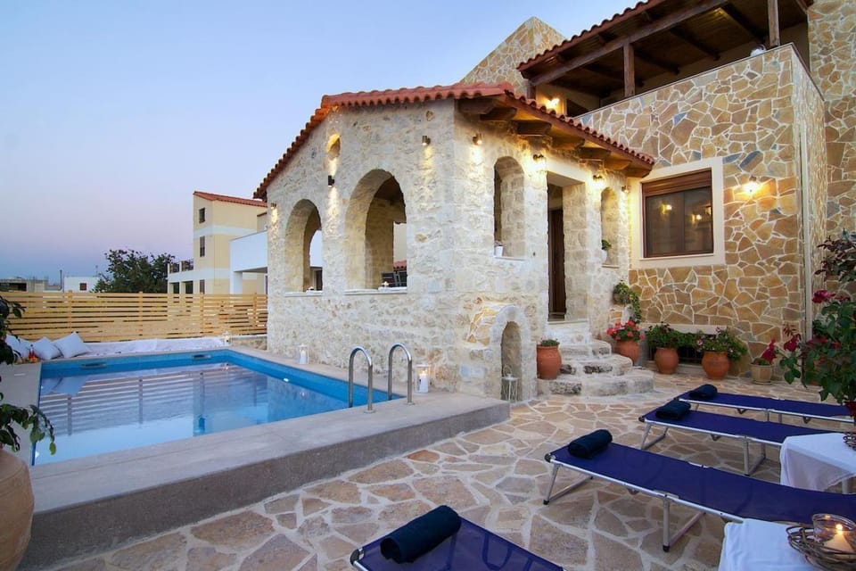 Facade/entrance, Balcony/Terrace, Swimming pool