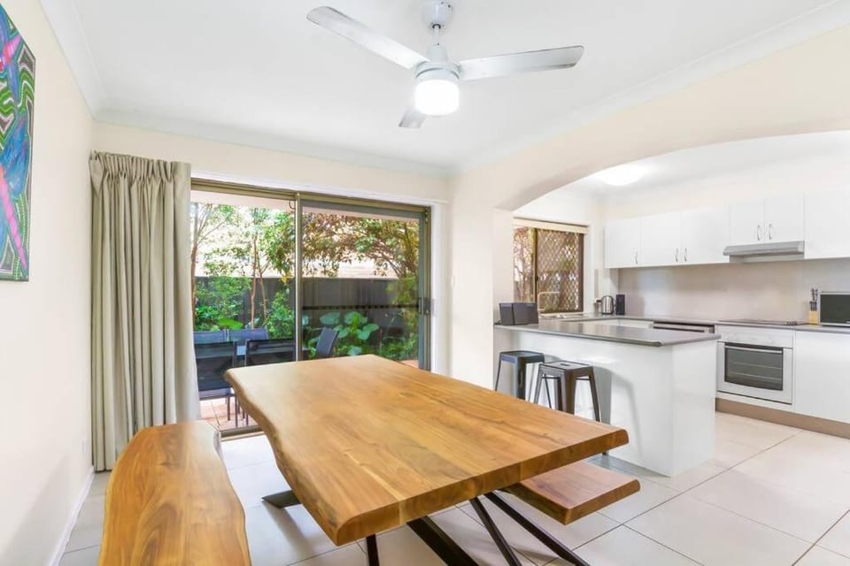 Paradise Villas- Villa 1 Apartment in Surfers Paradise