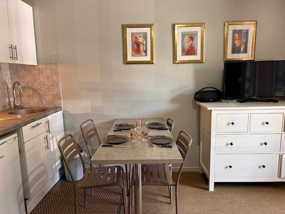 Studio 4 Pers, Balcon Sud, Proche Commerces et Téléski, Risoul 1850 - FR-1-330-578 Apartment in Piedmont