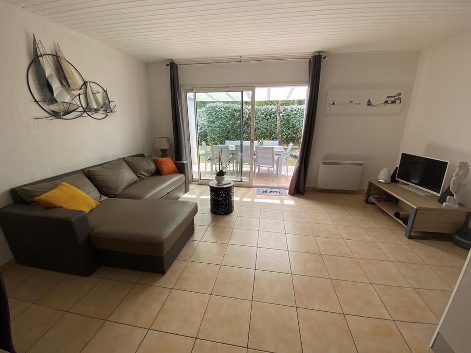 Maison spacieuse près de la forêt avec terrasse et parking privé - FR-1-323-520 House in Saint-Jean-de-Monts