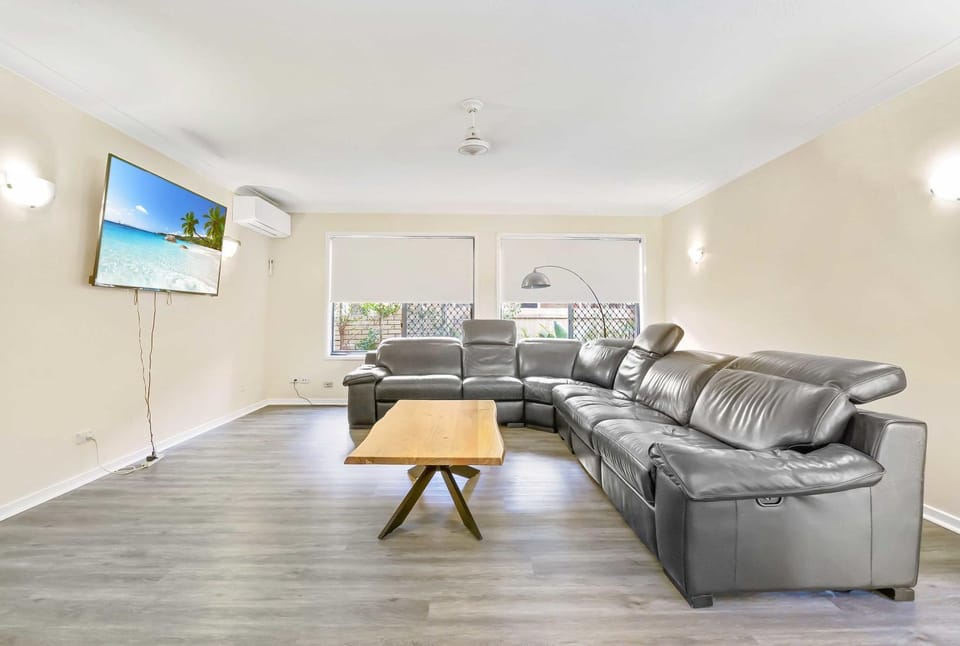 Villa 1 and Villa 2 Apartment in Surfers Paradise