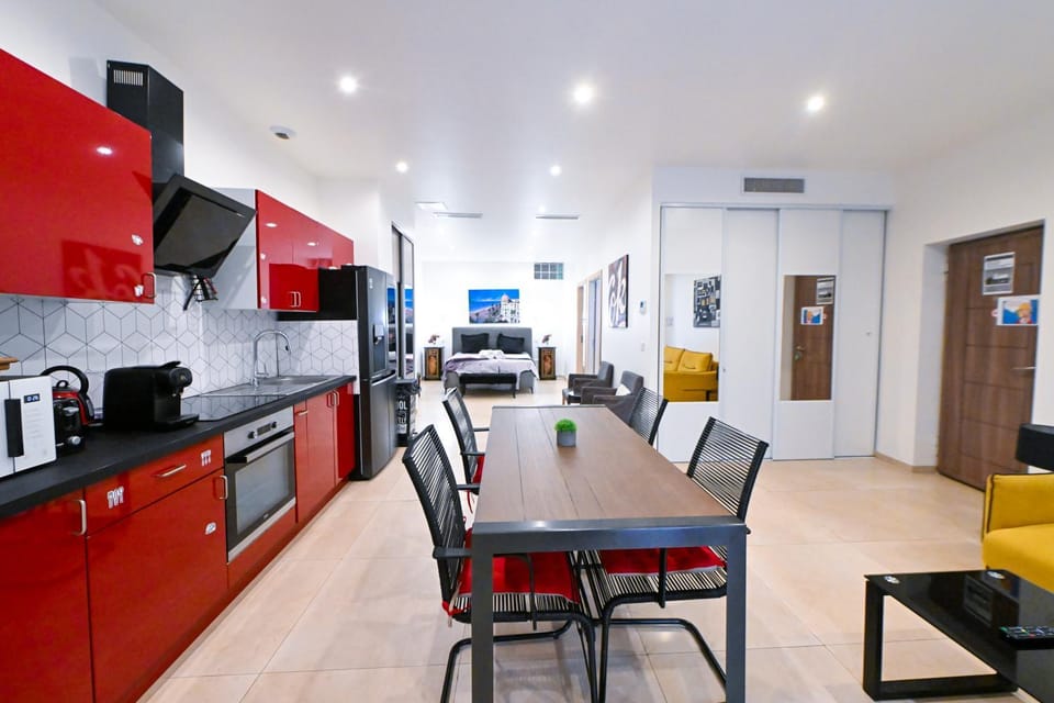 Grand loft à deux pas de la mer n1 Apartment in Nice