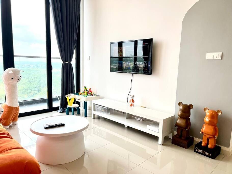 Walk to Legoland, Kid LegoToys, D'Pristine Medini Apartment in Johor