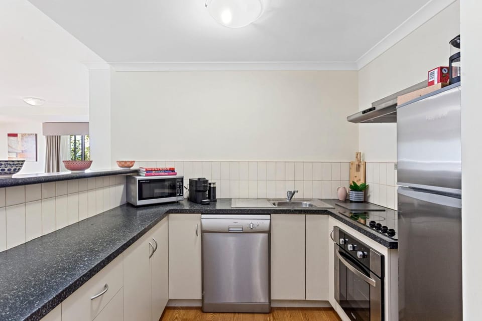 2BDR 1BTH - James Street Magic Apartment in Perth