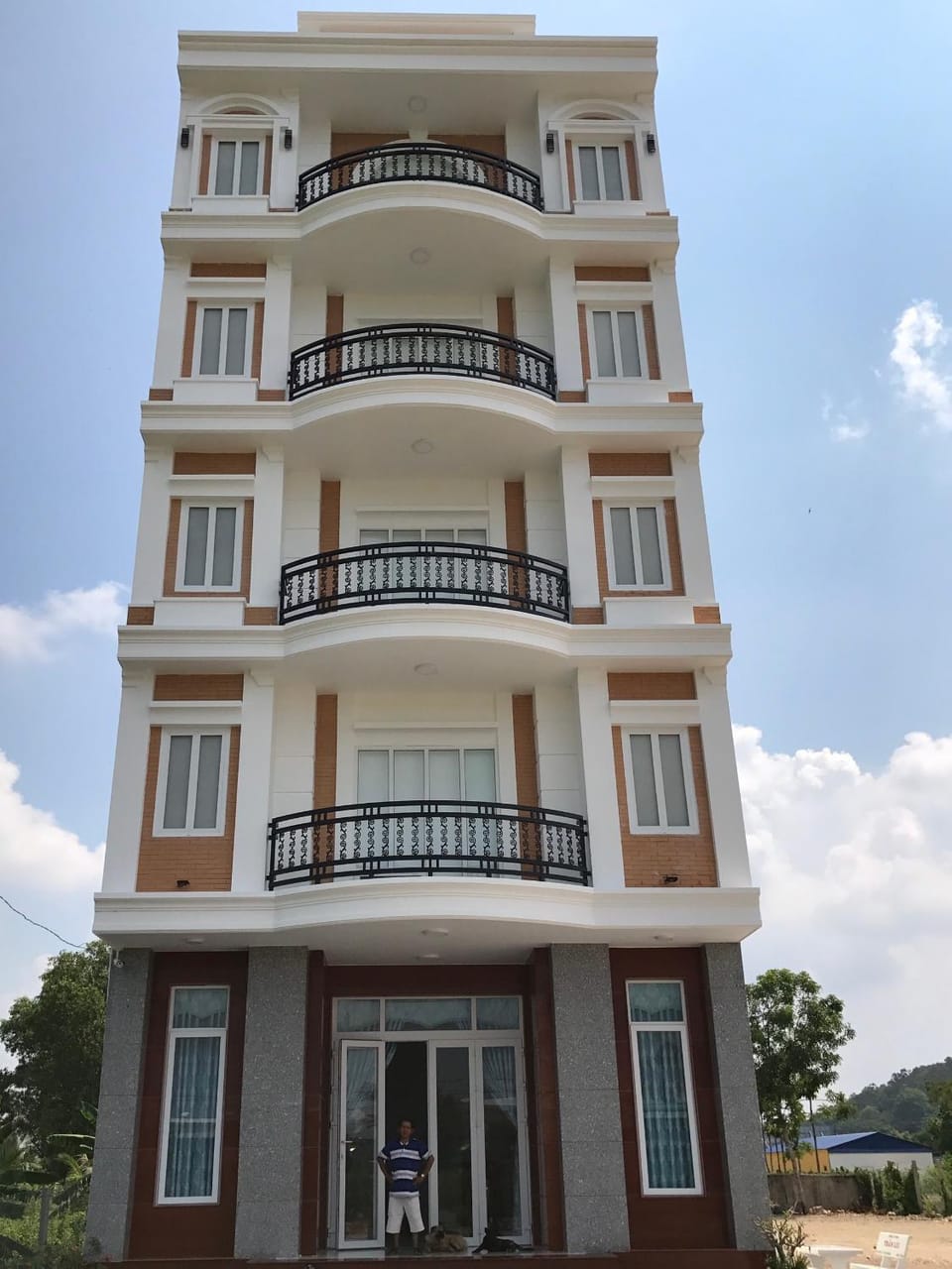Cơ sở 2 - Hà Hùng Panorama Hotel Cho thuê nhà nguyên căn 3 phòng ngủ và bếp gần chợ đêm Apartment in Kien Giang