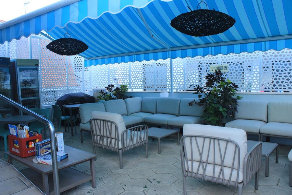 Lounge or bar, Seating area